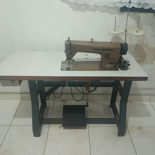 Máquina de costura Industrial