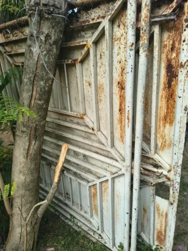 Portao usado - não faço entrega.