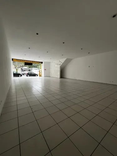 Imóvel para aluguel possui 200 metros quadrados em Boa Vista - São Caetano do Sul - SP