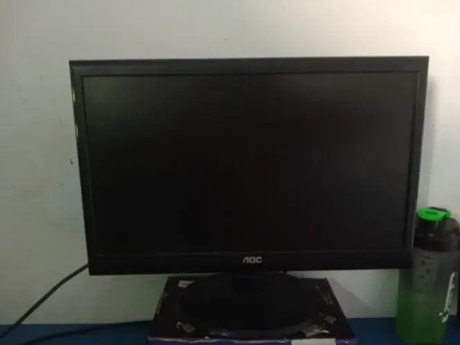 Monitor AOC Wide 18.5'' modelo E950Swn - Seminovo