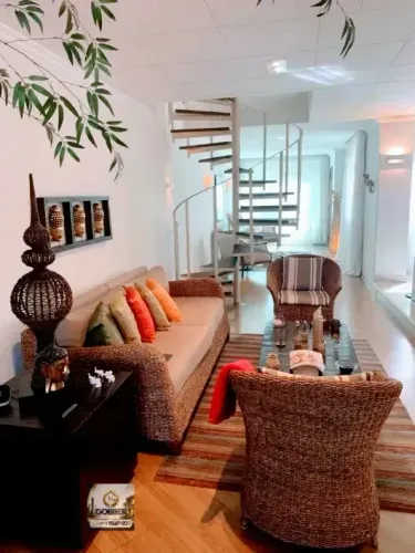 CASA MARAVILHOSA MOBILIADA PRONTA PARA MORAR 215M2 ÁREA CONSTRUÍDA A 2 QUADRAS DO PARQUE