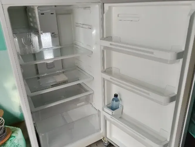 Geladeira Eletrolux Turbo usada