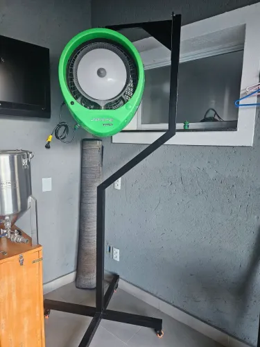 CLIMATIZADOR EVAPORADOR JOAPE SEMI NOVO IMPECÁVEL 110V, ENTRADA DE ÁGUA E SUPORTE 50 m2