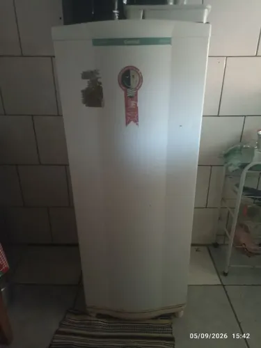 Vendo geladeira Consul refrigerador 300