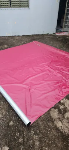 Toldo em ótimo estado