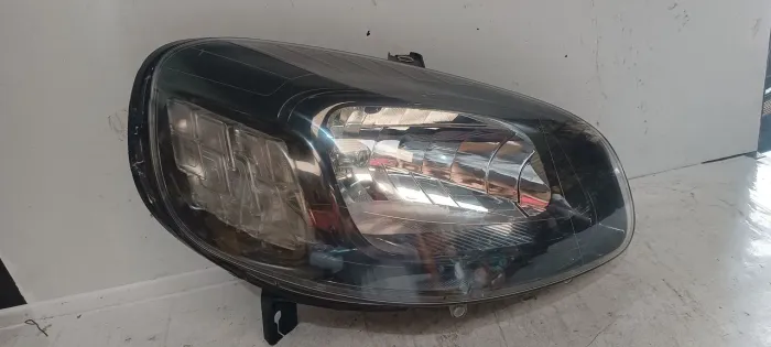 Farol Direito Uno 2016 2017 2018 2019 2020 fumê 
