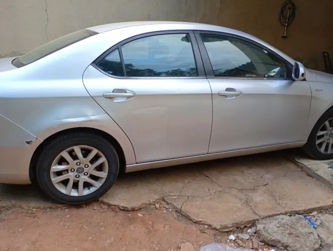 JAC J5 Sedan 1.5 16V 4P Mec. 2013