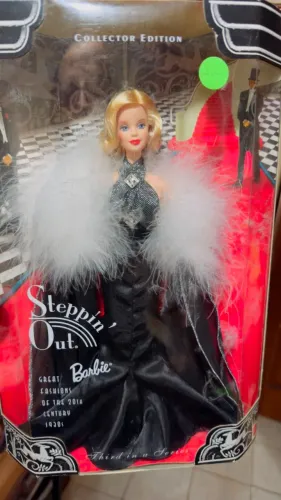 BARBIE STEPPIN´ OUT - NRFB