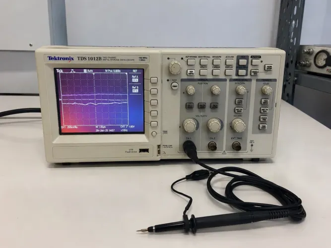 Osciloscópio da TEKTRONIX de 100mhz
