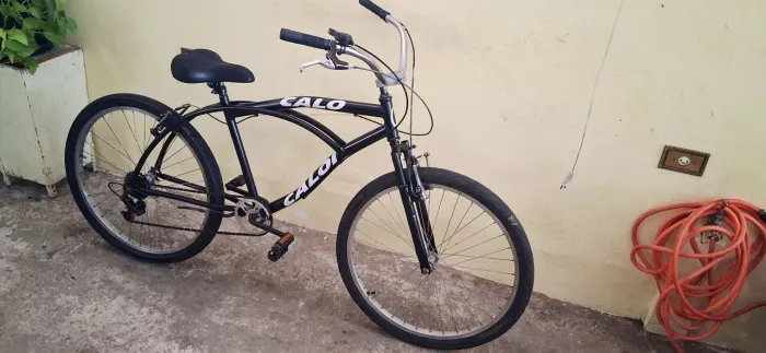 Bike caiçara, aro 26, de marcha traseira, com algumas peças novas, leve e gostosa de andar