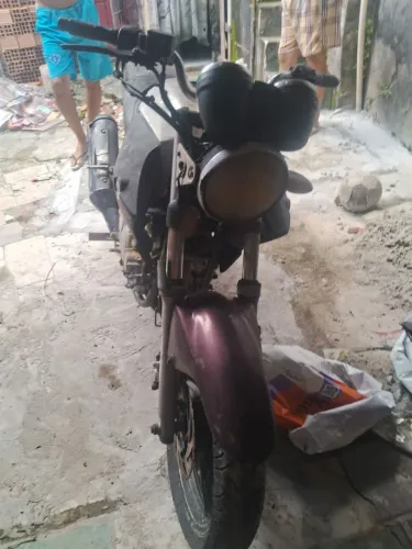 Para tirar peças ou mandar concertar negociável troco por moto pegando 