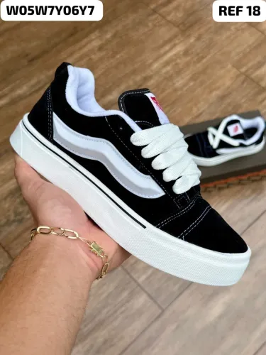 Tênis Vans Knu preto e branco