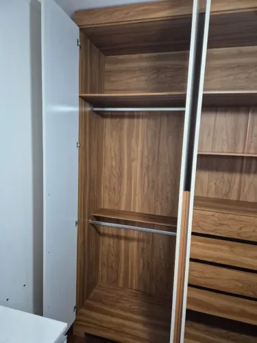 Guarda-roupa 6 portas