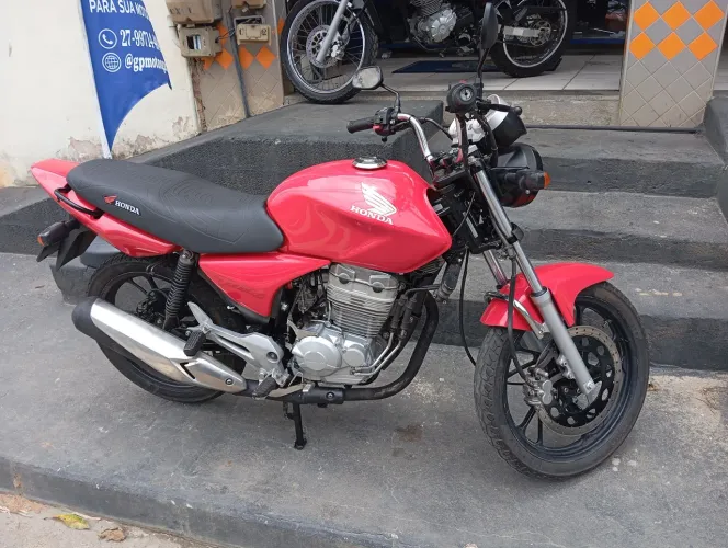 Titan com motor de Twister cadastrado na detran