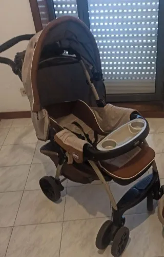 Carrinho de bebê Chicco + bebe conforto Chicco + saco de dormir Chicco