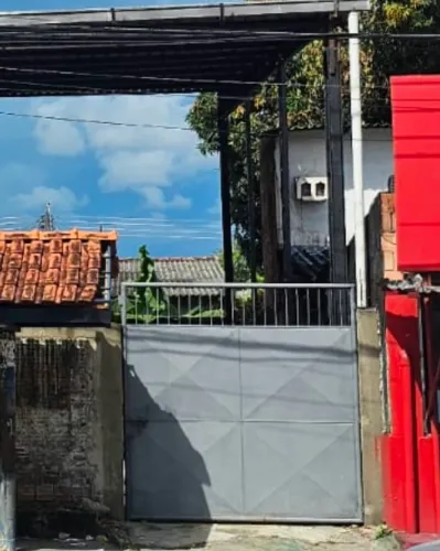 PORTÃO DE FERRO 2,43 (LARGURA) X 2,46 (ALTURA)