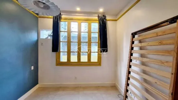 Apartamento - / Residencial / Catete