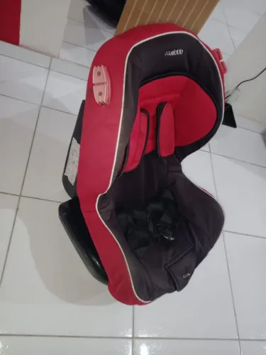 Cadeirinha de carro 2 em 1