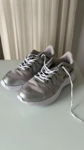 Vendo Tenis Rainha Comet novo e sem uso