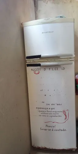 Geladeira Clean Brastemp está funcionando perfeitamente.