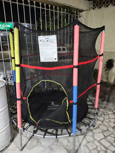 Excelente cama elástica