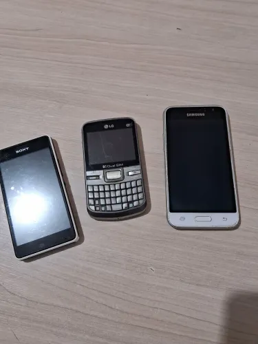 03 celulares para tirar peças