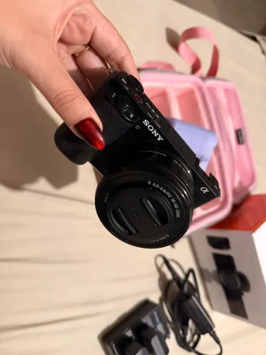 Câmera Sony zve10 + lente 16-50mm + 2 baterias e carregador extra