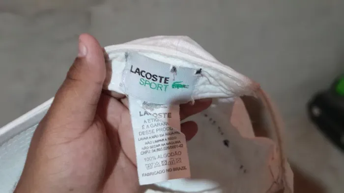 Vende-se boné lacoste mini croco
