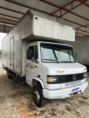 M.BENZ 710 PLUS NO BAÚ 