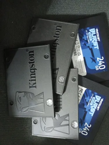 2 SSD PATRIOT e 3 Kingston ambos 240gb