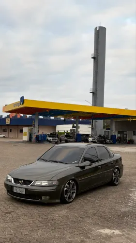 Chevrolet Vectra GL 2.2 / 2.0 MPFI 2000