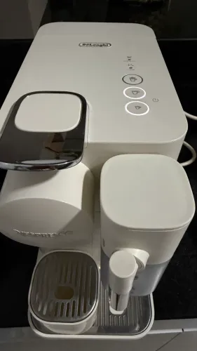Cafeteira Nespresso Lattissima One Branca 220V