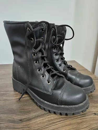 Bota Preta Tratorada Tamanho 36
