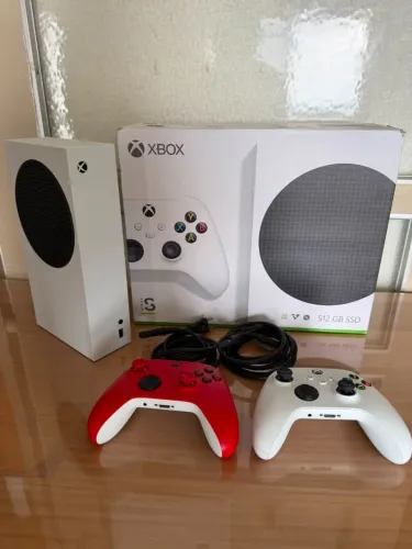 Vendo Xbox Series S 512gb Usado com caixa