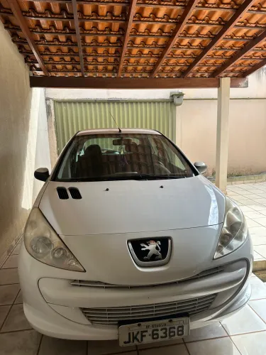 Peugeot 207 XR 1.4 Flex 8V 5P 2013