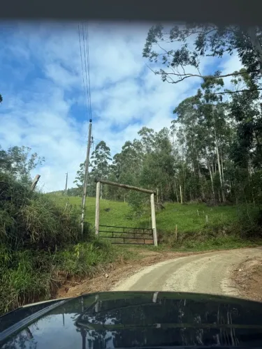 Terreno com duas hectares nascente e energia 