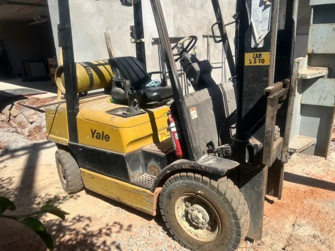 Empilhadeira yale