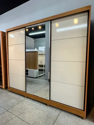 Guarda roupas / ROUPEIRO