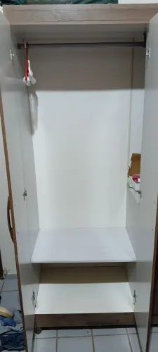 Vende-se um guarda roupa.