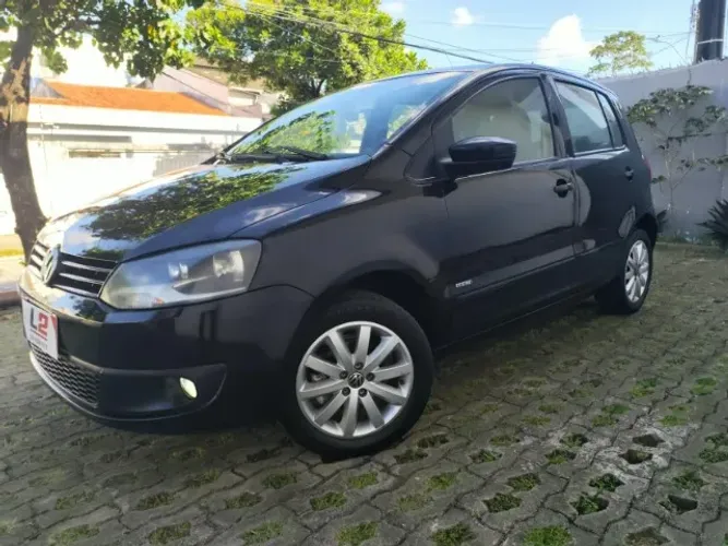 Volkswagen Fox 1.0 MI Total Flex 8V 5P 2011