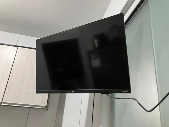 TV AOC ROKU TV 22"