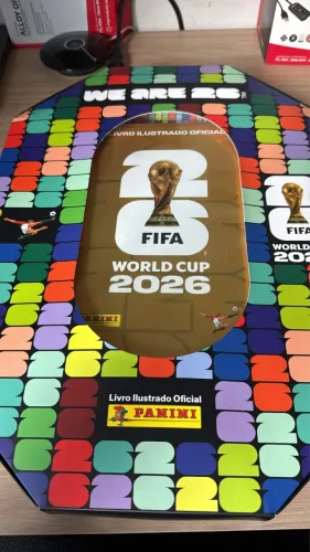 BOX ESTÁDIO ÁLBUM NUMERADO GOLD COMPLETO COM TODAS AS FIGURINHAS DA COPA