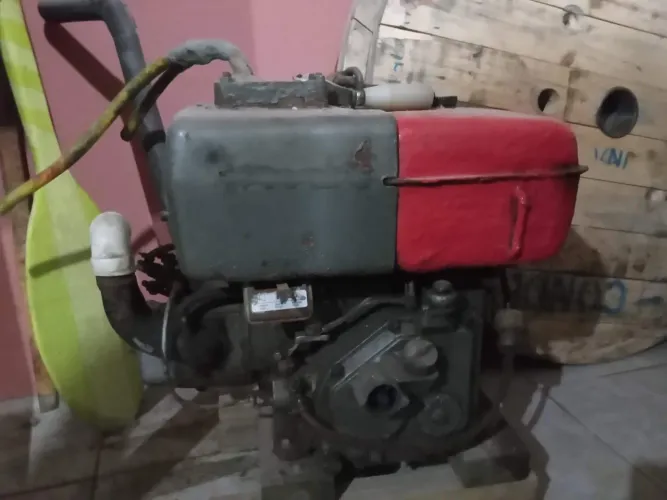 Motor de Centro Estacionário Yanmar YT18 - 18HP - Muito Novo!