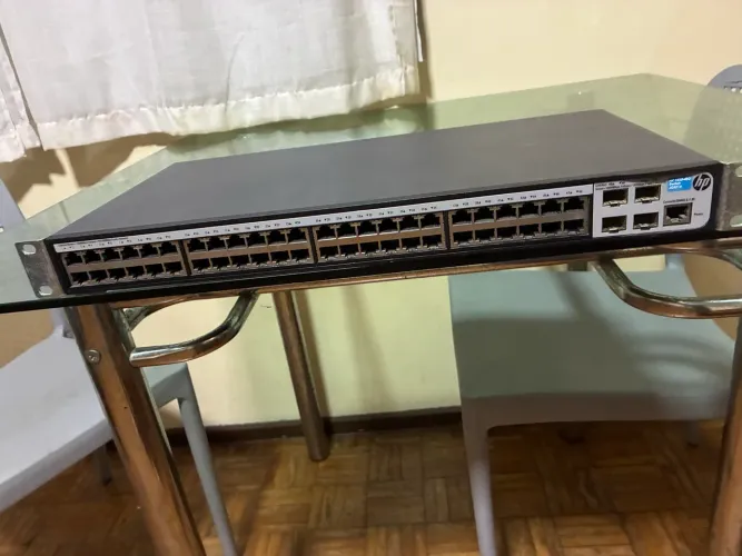 Switch HP HPE 1920-48G Gerenciável 48 Portas Gigabit + 4 SFP - JG927A