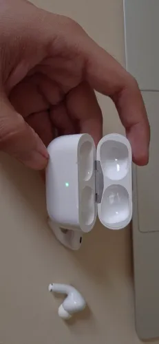 Original airpods pro 2, nota fiscal, magsafe e nova versão com entrada usb tipo c