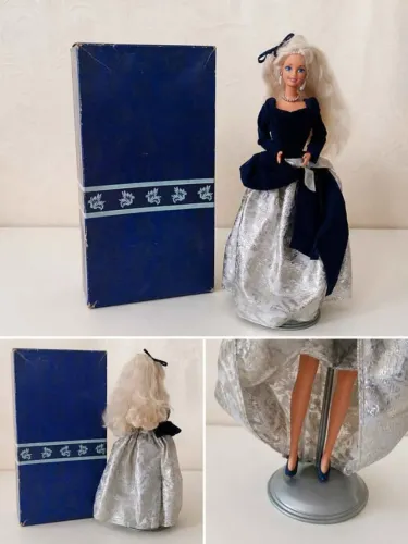 Boneca colecionavel rara Barbie Winter Velvet Avon 1990