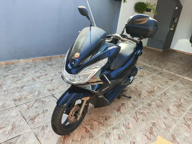 VENDO HONDA PCX 2018
