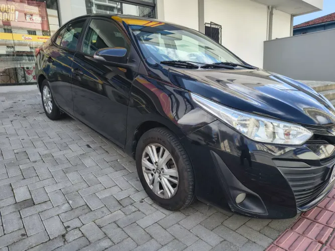 Toyota Yaris XL Sedan 1.5 Flex 16V 4P Aut. 2019