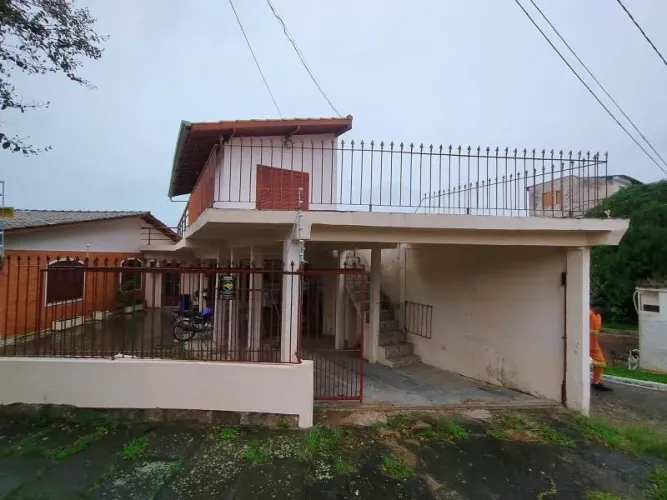 Casa no Bairro ESPIRITO SANTO com 29 m2, 1 dormitório, Banheiro privativo, Cozinha, Pátio,