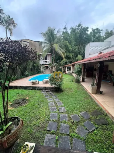 Casa com piscina e área gourmet a poucos minutos do Park Shopping, em Campo Grande.